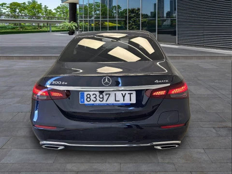 Mercedes-Benz Clase E E 300 de 4MATIC
