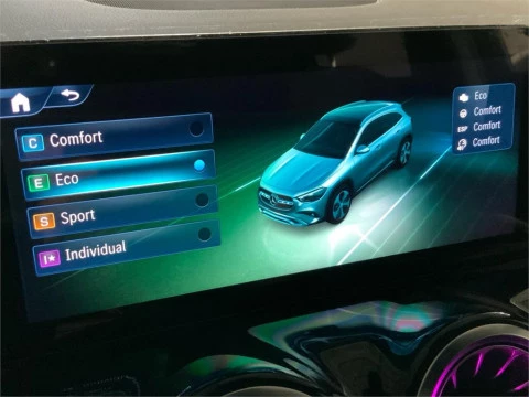 Mercedes-Benz GLA 200 D