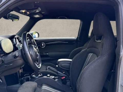 MINI Cooper John  Works 170 kW (231 CV)