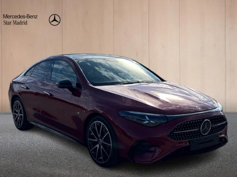 Mercedes-Benz CLA  180 con tecnologia hibrida