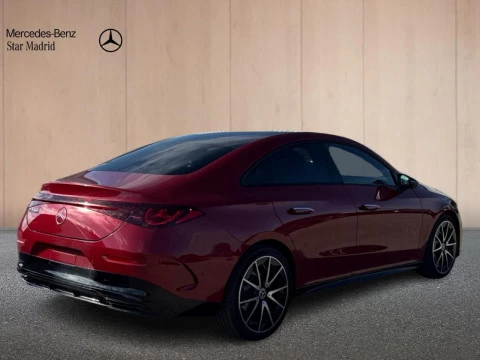 Mercedes-Benz CLA  180 con tecnologia hibrida