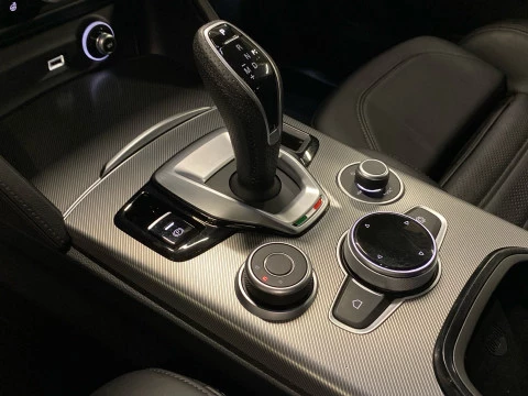 Alfa Romeo Stelvio 2.2 Diésel 154kW (210CV) Veloce Q4