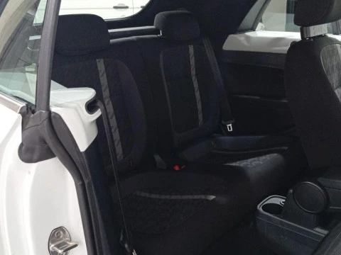 Volkswagen Beetle Design 2.0 TDI BMT 81 kW (110 CV)