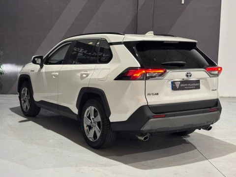 Toyota Rav4 2.5l 220H Advance