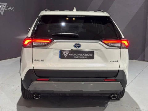 Toyota Rav4 2.5l 220H Advance