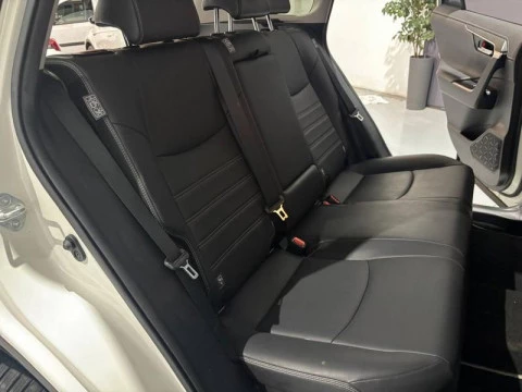 Toyota Rav4 2.5l 220H Advance