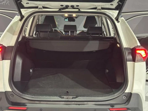 Toyota Rav4 2.5l 220H Advance