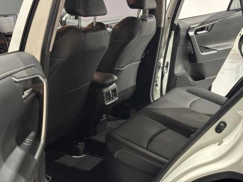 Toyota Rav4 2.5l 220H Advance
