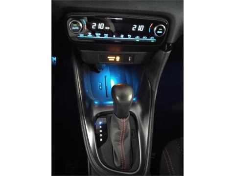 Toyota Yaris 5 Puertas GR SPORT 120H Automático (e-CVT)