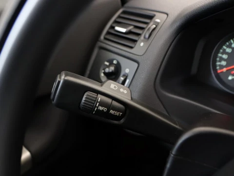 Volvo C30 2.0 KINETIC 3P