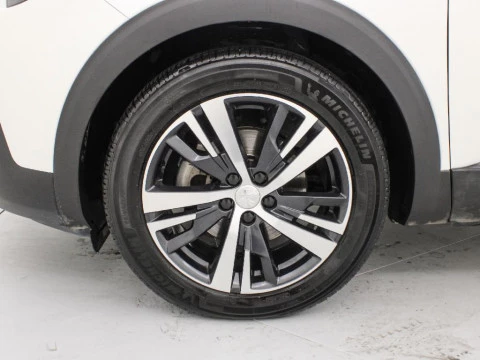 Peugeot 3008 1.5 BLUEHDI 96KW ALLURE AUTO S&S 130 5P