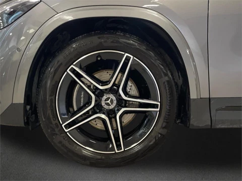 Mercedes-Benz GLA 200 D