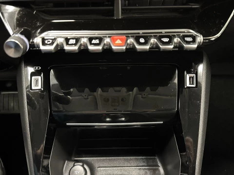 Peugeot e-208 Electrico Allure Pack 100 kW (136 CV)