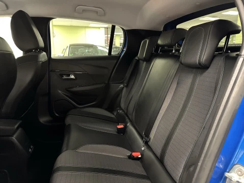 Peugeot e-208 Electrico Allure Pack 100 kW (136 CV)