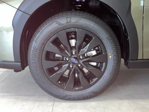 Subaru Outback 2.5i Field CVT Lineartronic AWD