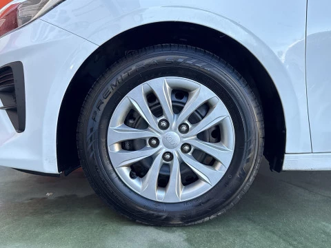 Kia Ceed 1.4 CVVT 74 kW (100 CV)