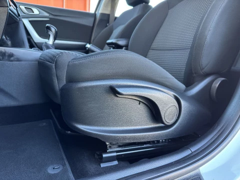 Kia Ceed 1.4 CVVT 74 kW (100 CV)