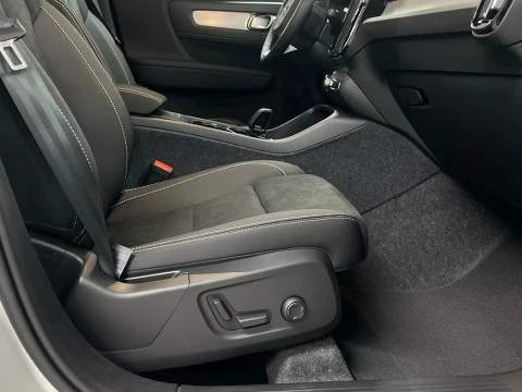 Volvo XC40 XC40 Black Edition Plus, B3 Mild hybrid, Gasolina