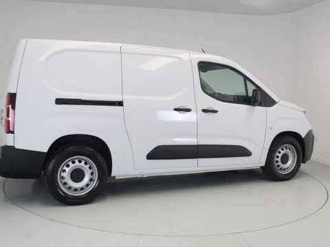Fiat Doblò BEV 50KWH 100KW L2 136 4P