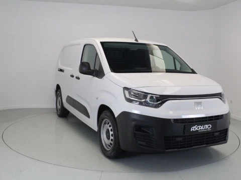 Fiat Doblò BEV 50KWH 100KW L2 136 4P