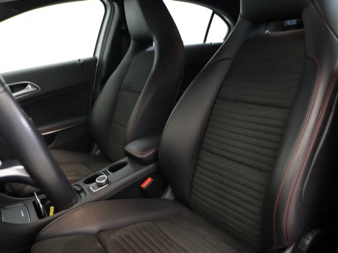 Mercedes-Benz A-CLASS CLASE A 180 AMG LINE 5P