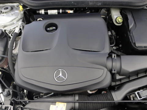 Mercedes-Benz A-CLASS CLASE A 180 AMG LINE 5P