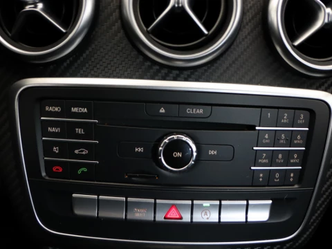 Mercedes-Benz A-CLASS CLASE A 180 AMG LINE 5P