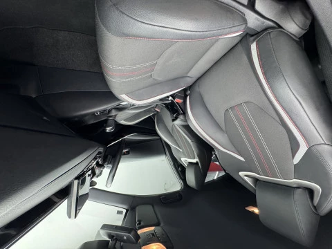 Toyota Corolla 2.0 180H GR-SPORT E-CVT