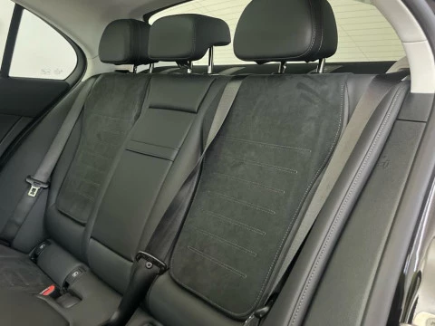 Mercedes-Benz Clase C 220 d Berlina