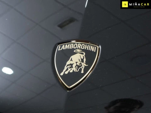 Lamborghini Urus 4.0 V8 PHEV SE