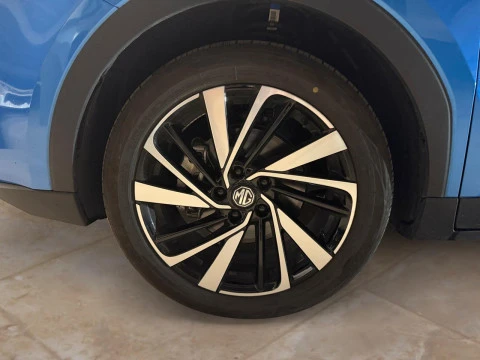 MG ZS Hybrid+ Luxury