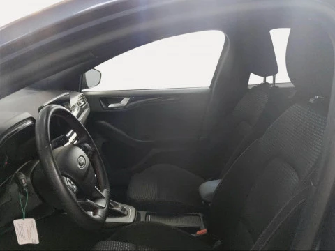Ford Focus 1.0 Ecoboost MHEV 114kW ST-Line Auto