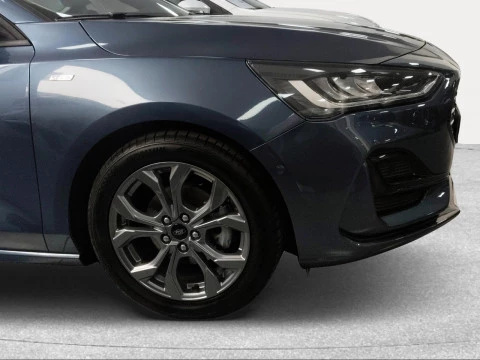 Ford Focus 1.0 Ecoboost MHEV 114kW ST-Line Auto