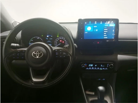 Toyota Yaris ACTIVE PLUS