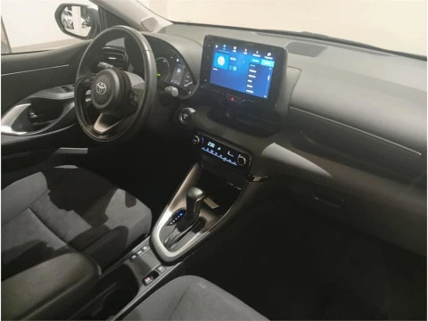 Toyota Yaris ACTIVE PLUS