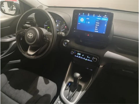 Toyota Yaris ACTIVE PLUS