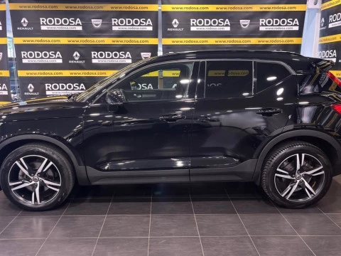 Volvo XC40 2.0 T4 R-Design Auto