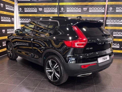 Volvo XC40 2.0 T4 R-Design Auto