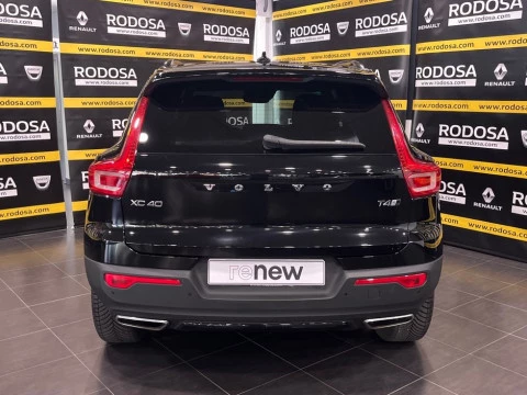Volvo XC40 2.0 T4 R-Design Auto
