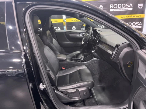 Volvo XC40 2.0 T4 R-Design Auto