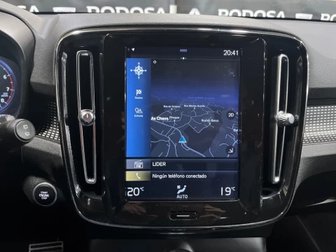 Volvo XC40 2.0 T4 R-Design Auto