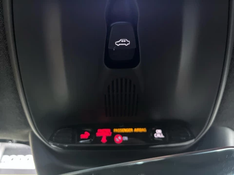 Volvo XC40 2.0 T4 R-Design Auto