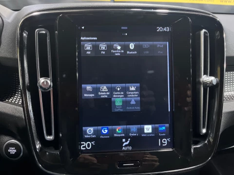 Volvo XC40 2.0 T4 R-Design Auto