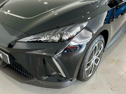 MG4 64kWh Luxury