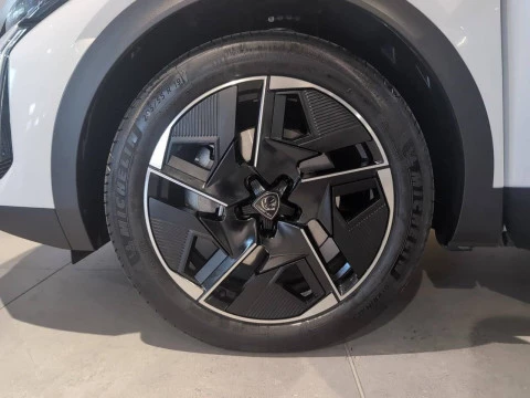Peugeot 408 408 GT PLUG-IN HYBRID 225 e-EAT8