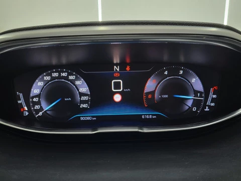 Peugeot 3008 Allure BlueHDi 96kW (130CV) S&S EAT8