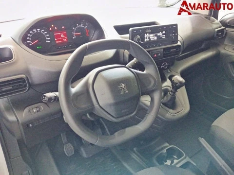 Peugeot Partner   Standard 600kg BlueHDi 73kW Pro