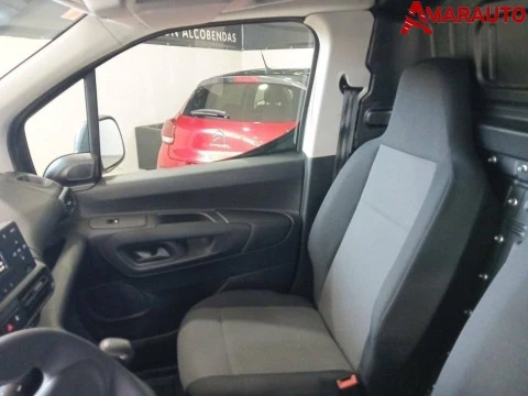 Peugeot Partner   Standard 600kg BlueHDi 73kW Pro