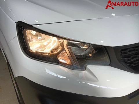 Peugeot Partner   Standard 600kg BlueHDi 73kW Pro