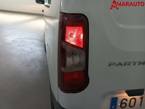 Peugeot Partner   Standard 600kg BlueHDi 73kW Pro